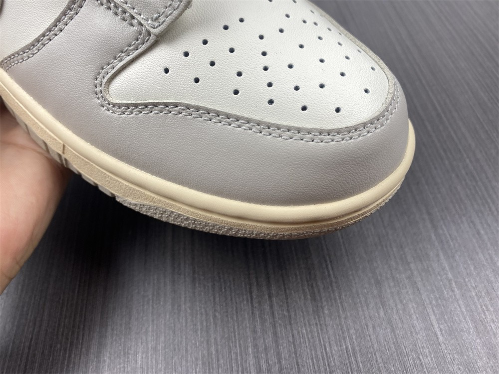 NIKE DUNK LOW “LIGHT BONE“ DD1503-107