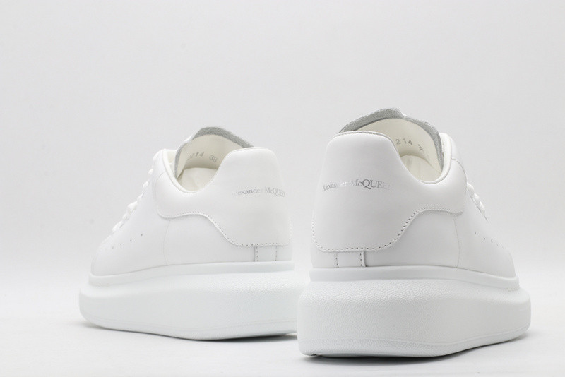 ALEXANDER MCQUEEN SNEAKER