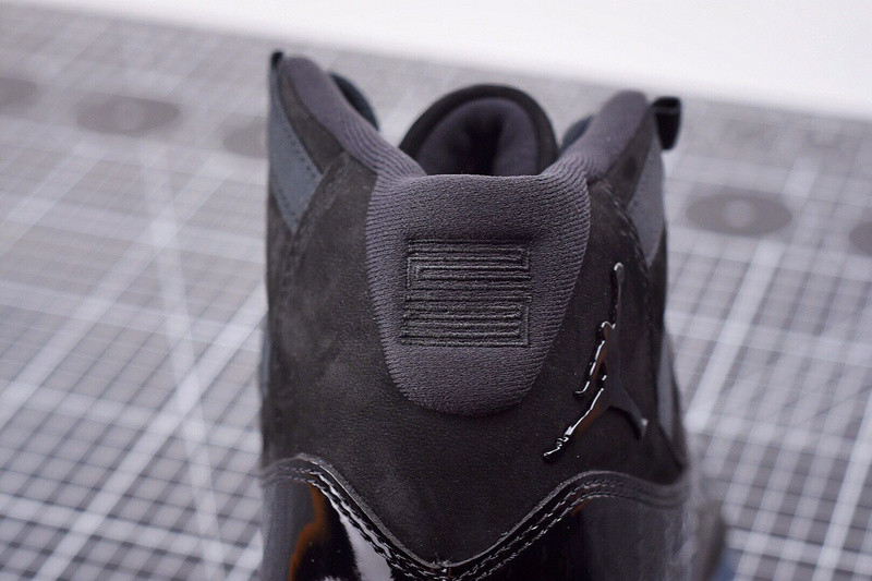 AIR JORDAN 11 RETRO CAP AND GOWN 378037-005