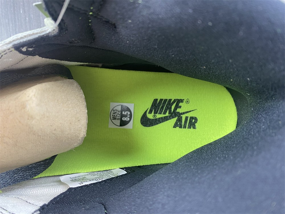 Air Jordan 1 High OG "Volt" 555088-702