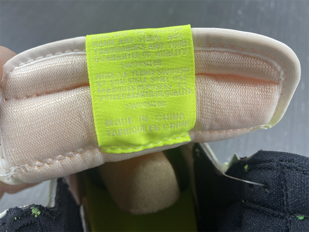 Air Jordan 1 High OG "Volt" 555088-702