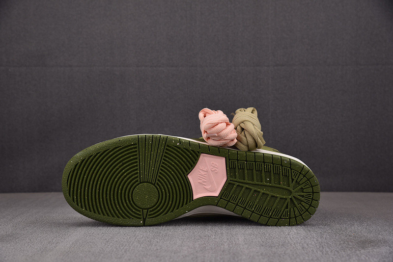 Yuto Horigome Nike SB Dunk "Asparagus" HF8022-300