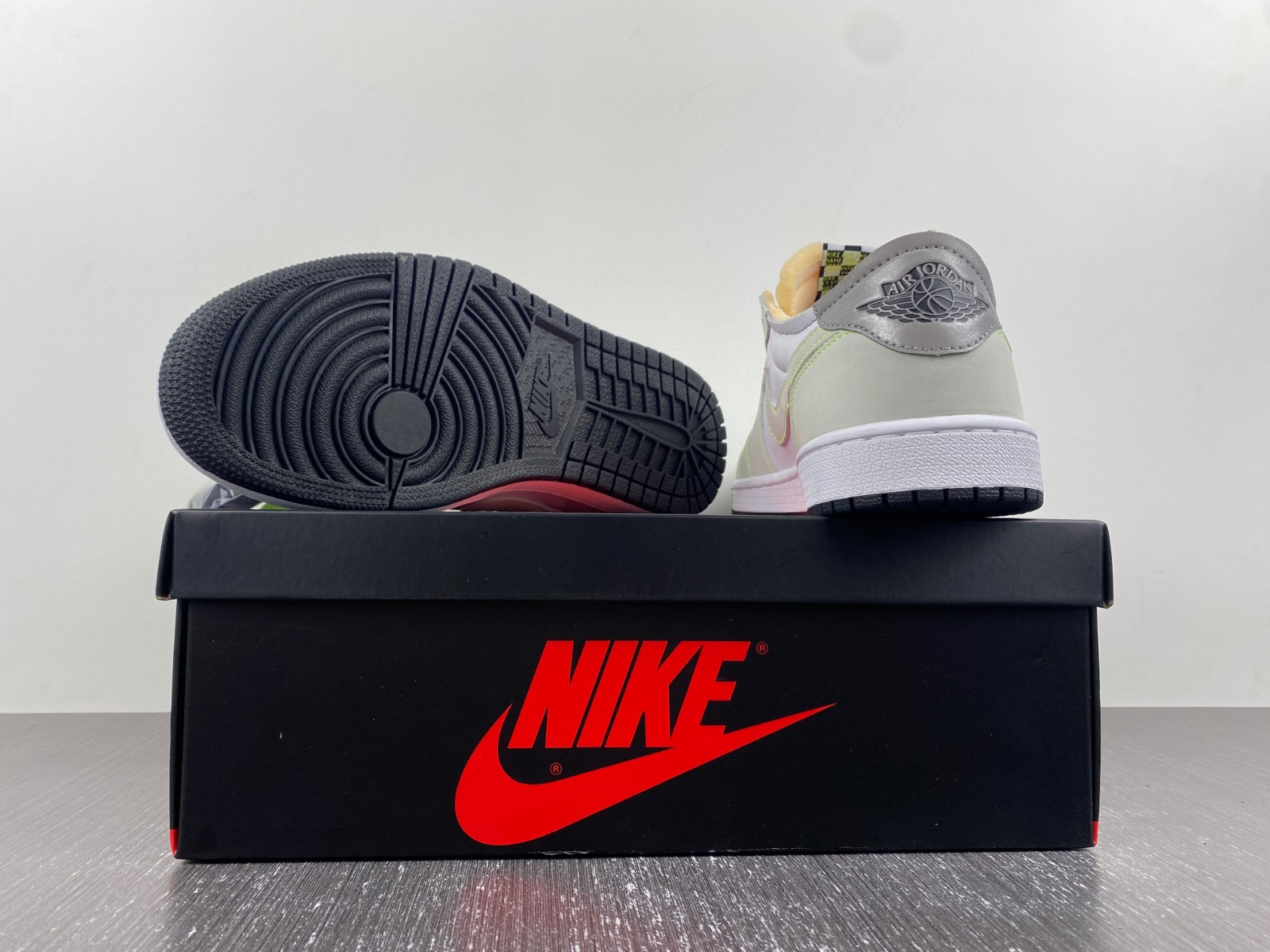 Air Jordan 1 Low OG 