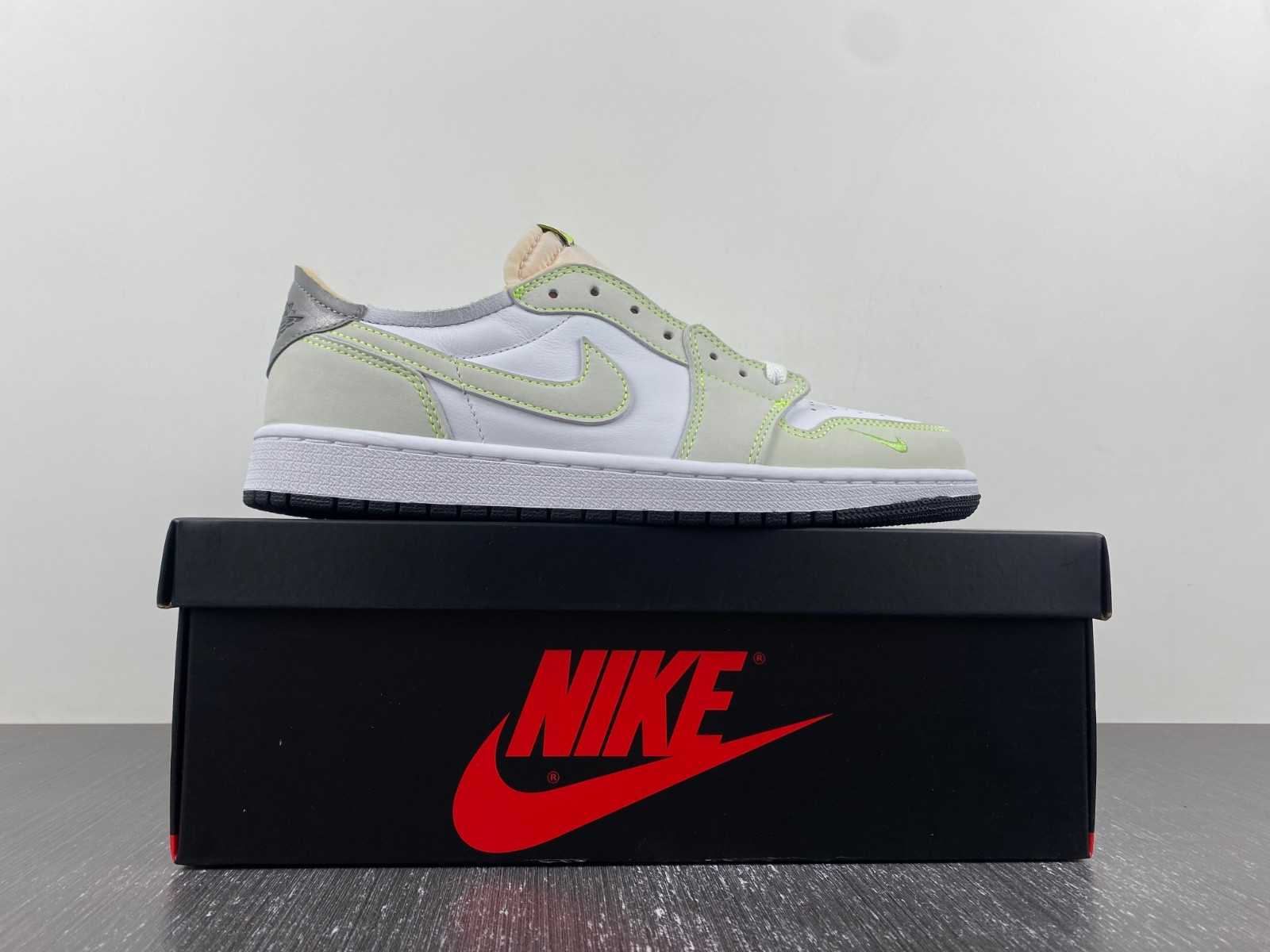 Air Jordan 1 Low OG 