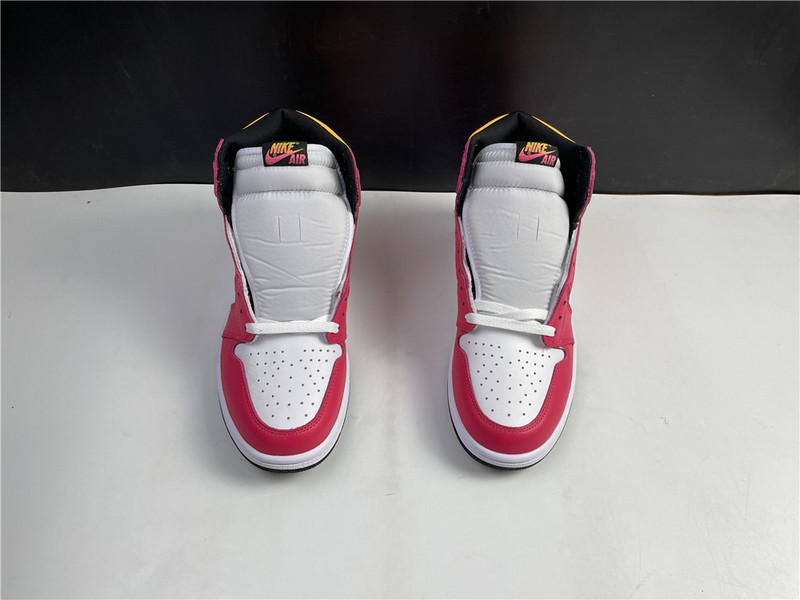 Air Jordan 1 High OG“Light Fusion Red” 555088-603