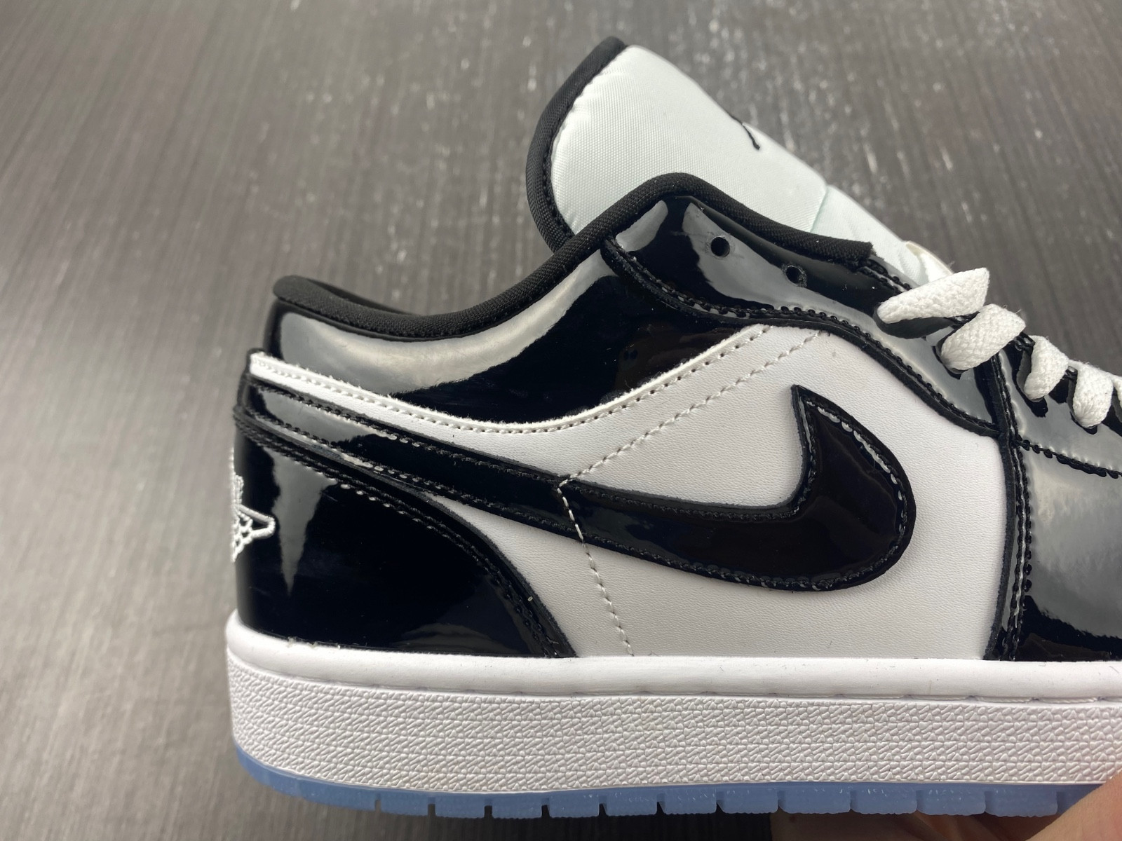 Jordan 1 Low SE Concord - DV1309-100