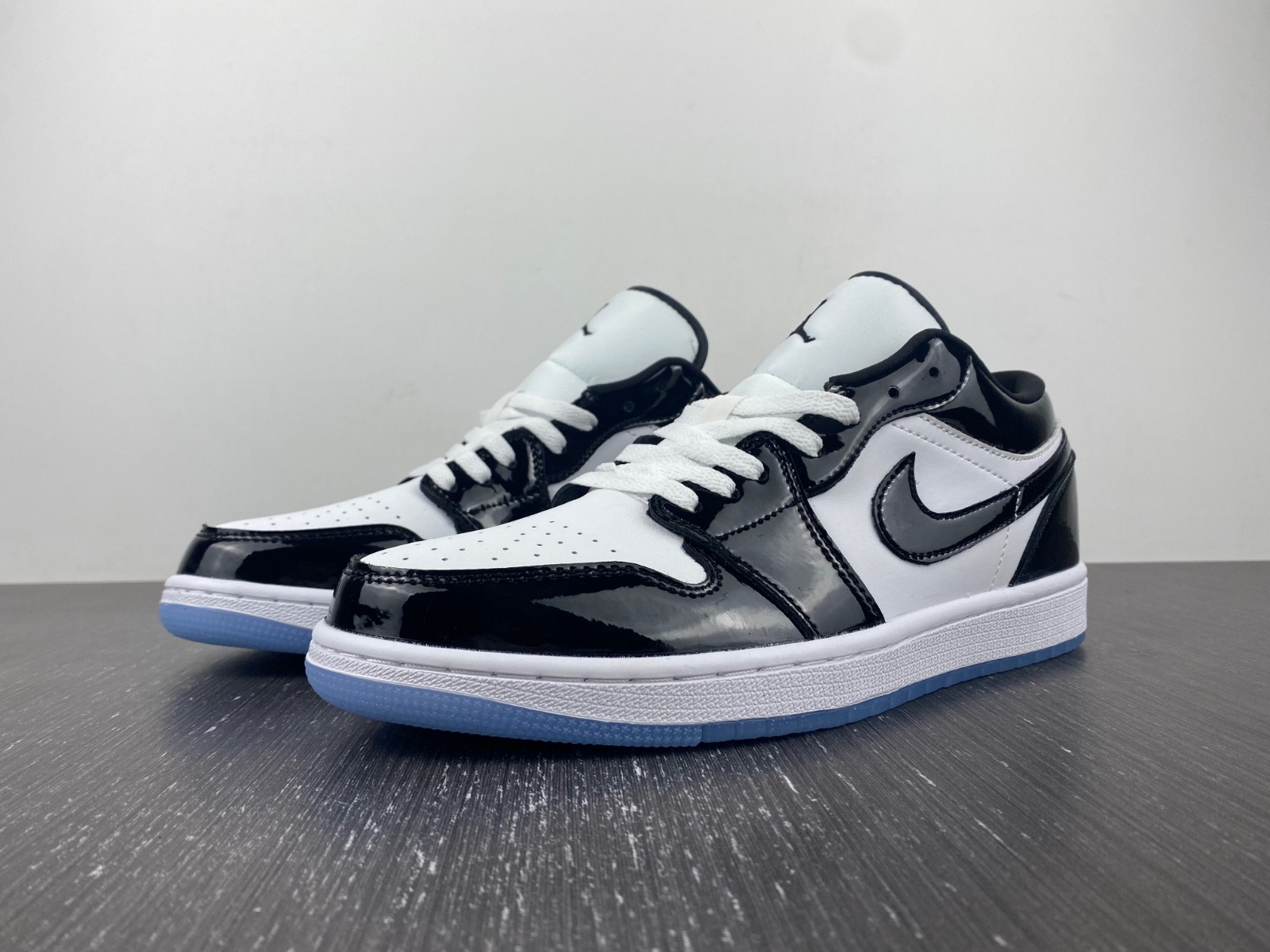 Jordan 1 Low SE Concord - DV1309-100