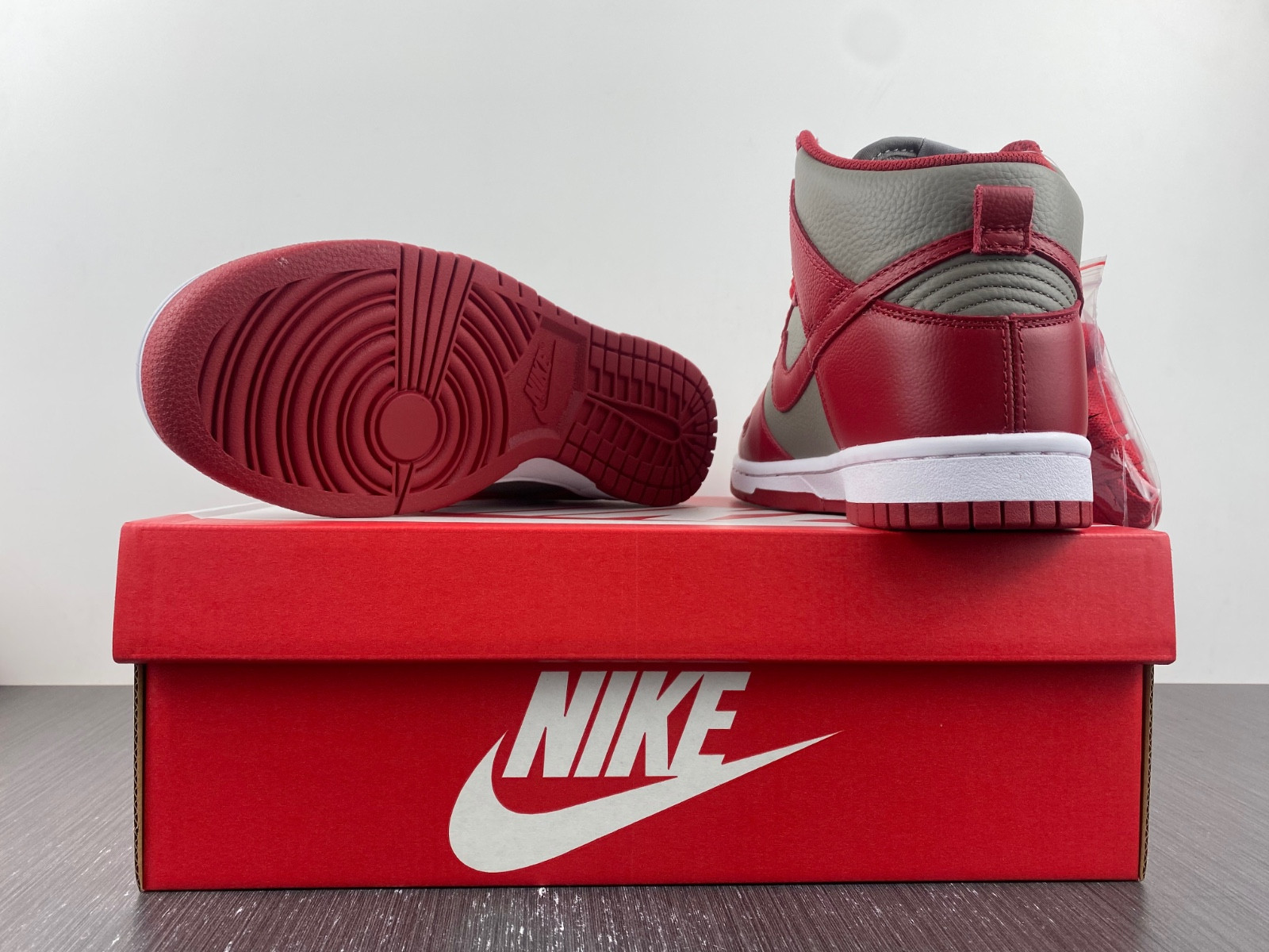 Nike Dunk High UNIV 850477-001