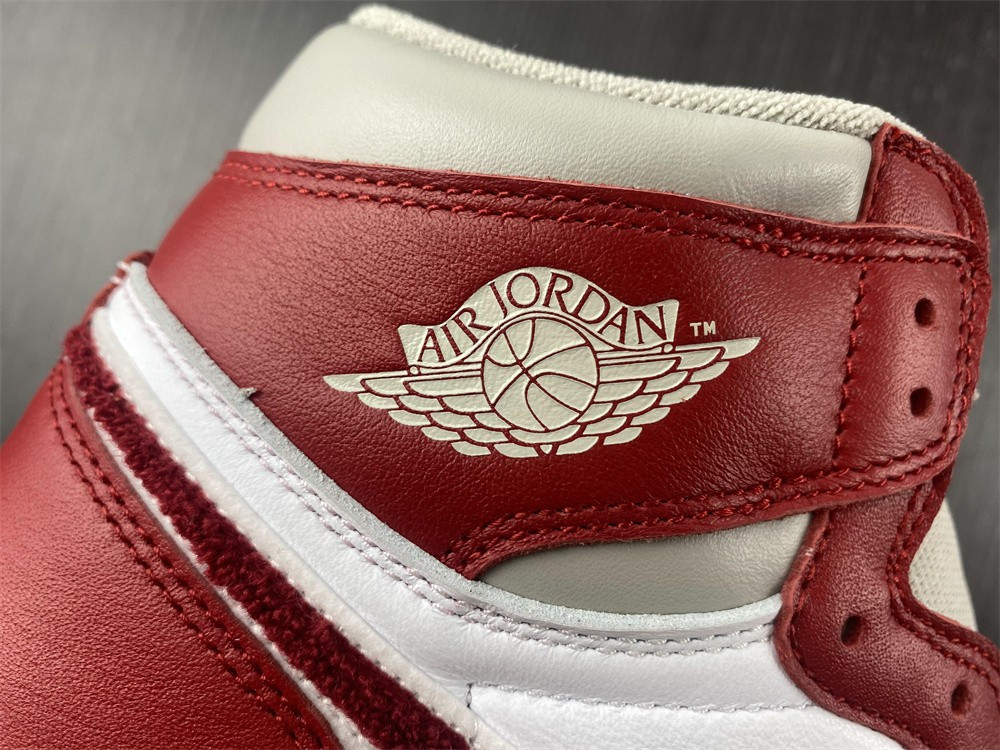 Jordan 1 High OG Newstalgia Chenille DJ4891-061