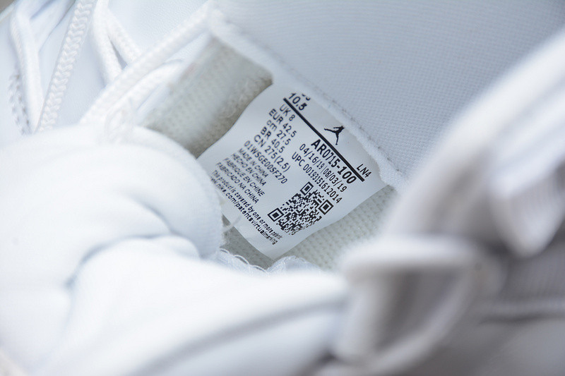 AIR-JORDAN-11-RETRO-WHITE-METALLIC-SILVER-AR0715-100