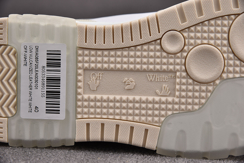 Off-White c/o Virgil Abloh