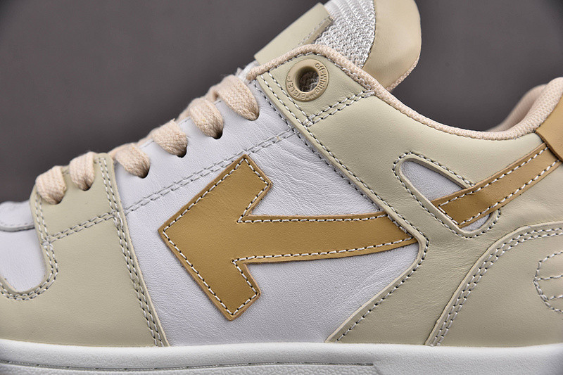 Off-White c/o Virgil Abloh