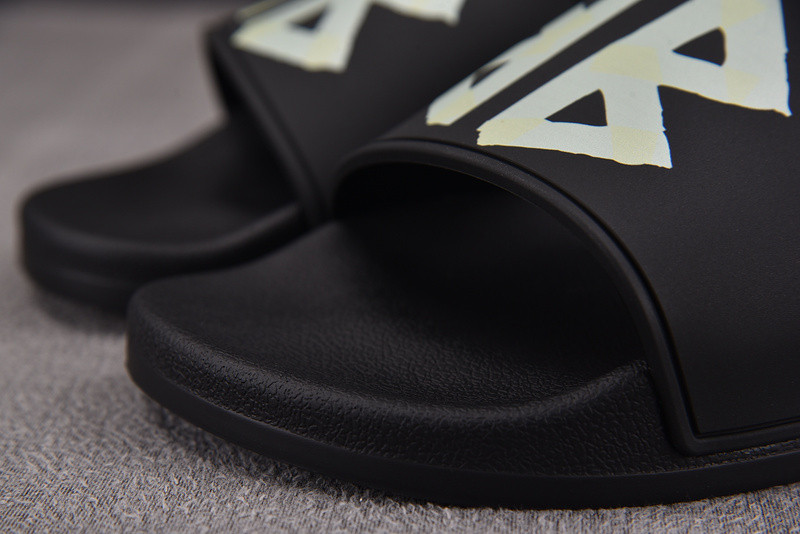Ba1en*iaga SLIDES