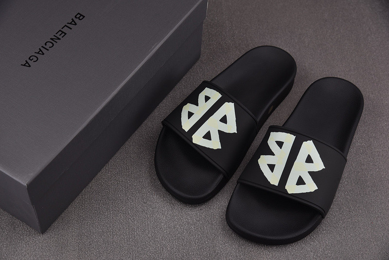 Ba1en*iaga SLIDES