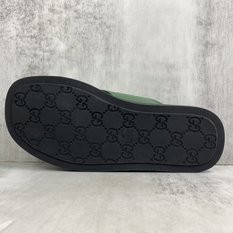 GUC LEATHER SLIDE