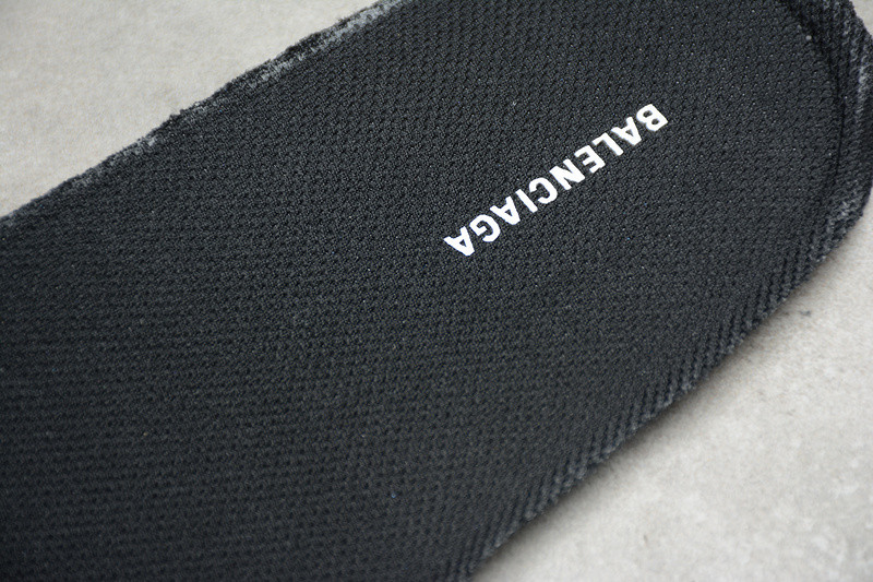 BALENCIAGE TRIPLE TRAINER 570391 W2GN1 9025