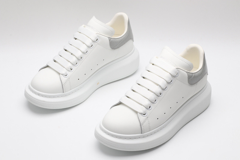 ALEXANDER MCQUEEN SNEAKER