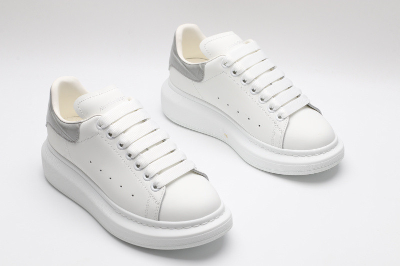 ALEXANDER MCQUEEN SNEAKER
