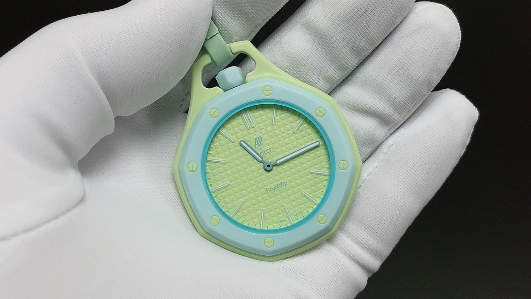 Swatch x Audemars P1g*et Royal Pop