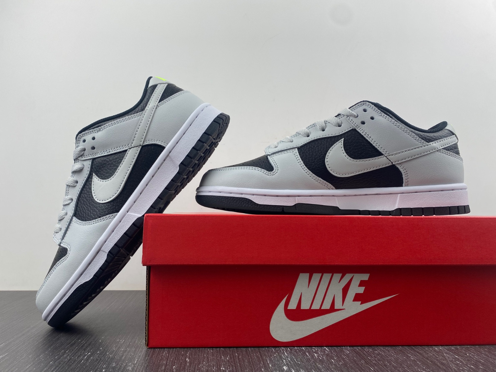 Nike Dunk Low Grey Panda Volt - FD9756-001