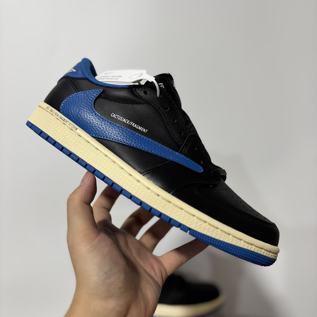 Travis Scott x Air Jordan 1 Low WMNS DM7866-041