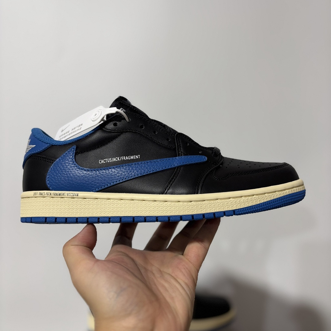 Travis Scott x Air Jordan 1 Low WMNS DM7866-041