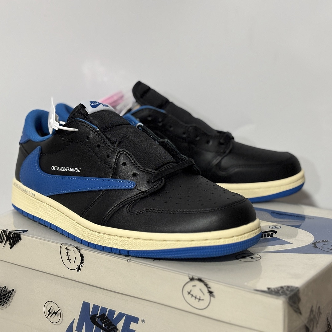 Travis Scott x Air Jordan 1 Low WMNS DM7866-041