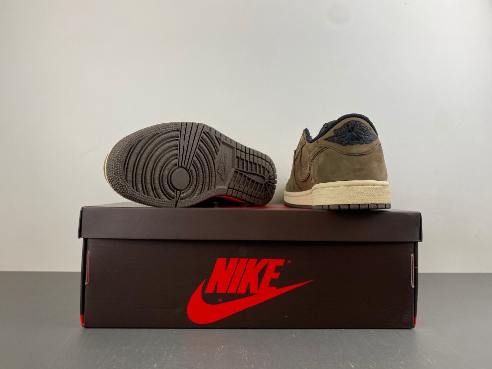 Travis Scott x Jordan Air Jordan 1 Low Retro OG SP DM7866-203