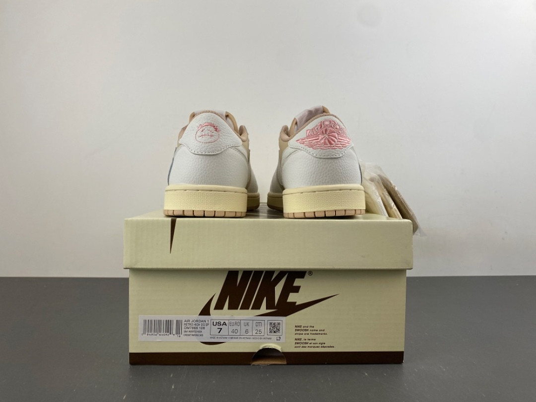 Travis Scott x Air Jordan 1 Low OG "Muslin" DM7866-106