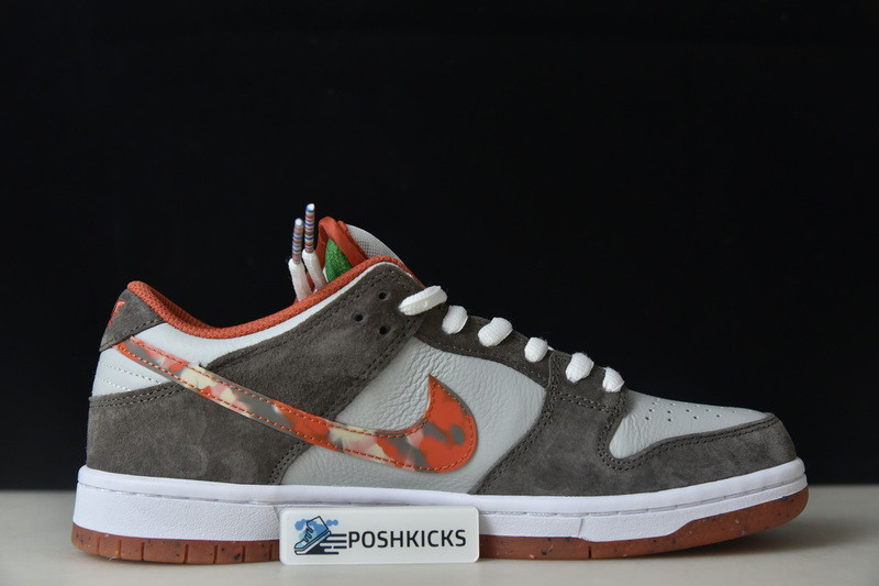 Crushed D.C. x Nike SB Dunk Low DH7782-001
