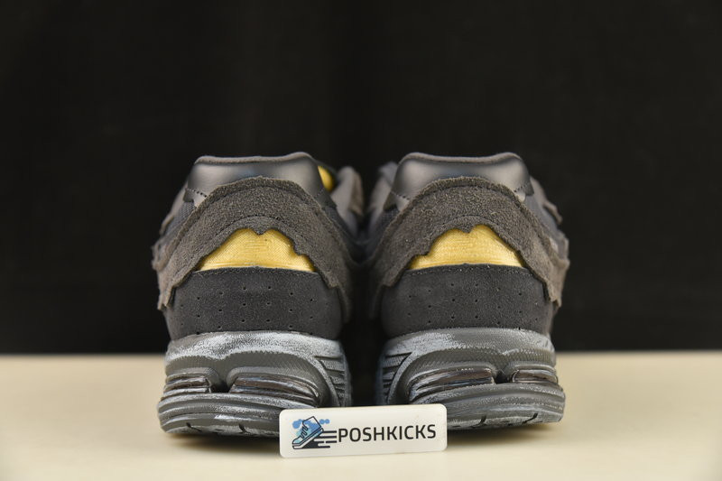 New Balance 2002R Protection Pack Phantom M2002RDB