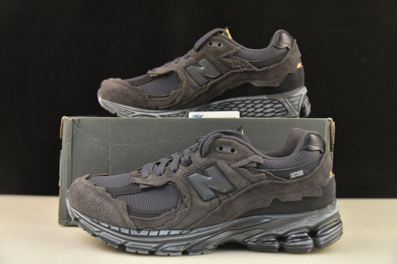 New Balance 2002R Protection Pack Phantom M2002RDB