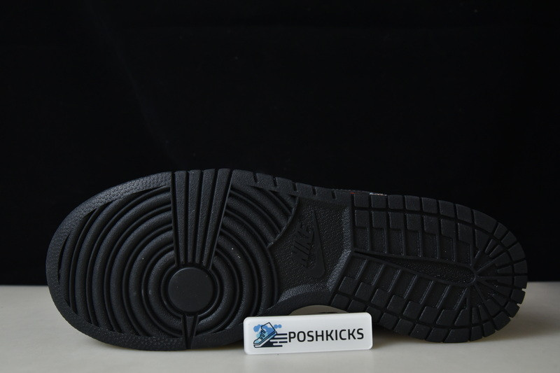 Nike Dunk Low Graffiti Pink DM0108-002