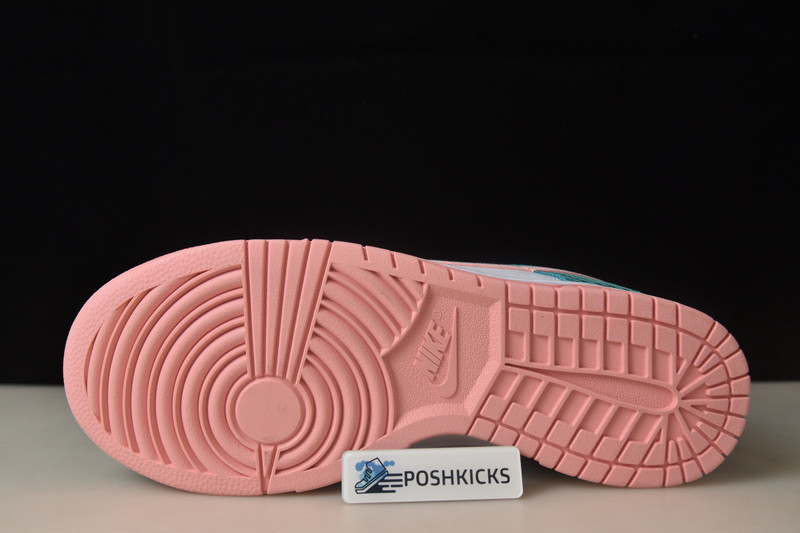 Nike Dunk Low “Snakeskin” DR8577-300