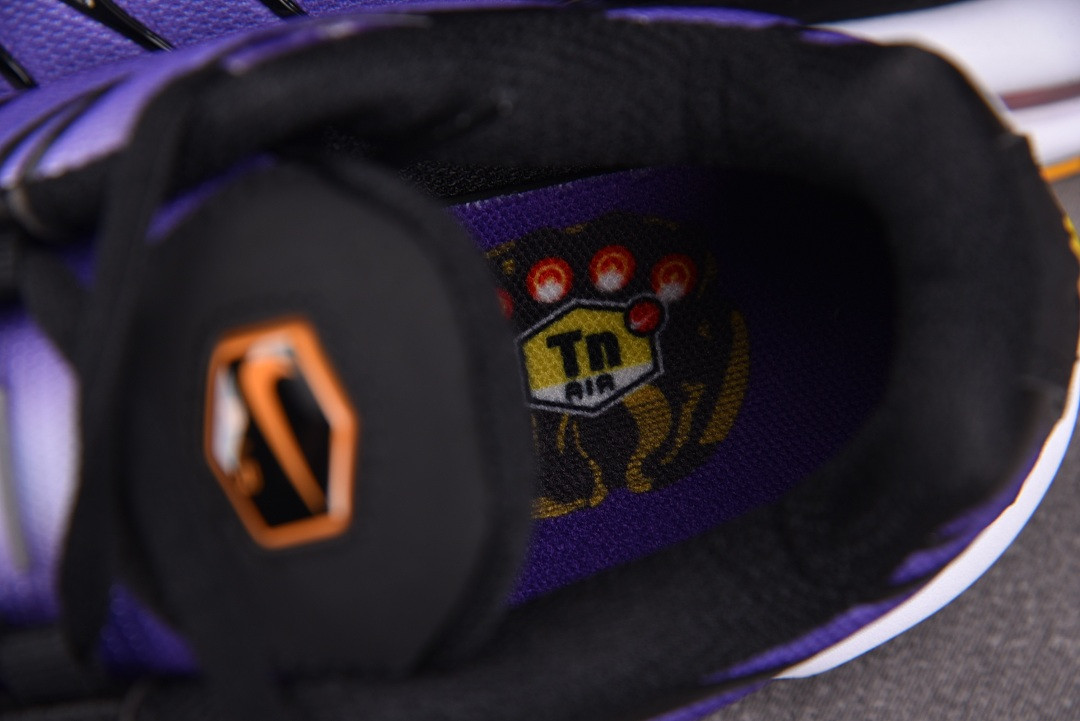 Nike Air Max Plus OG "Voltage Purple" DX0755-500