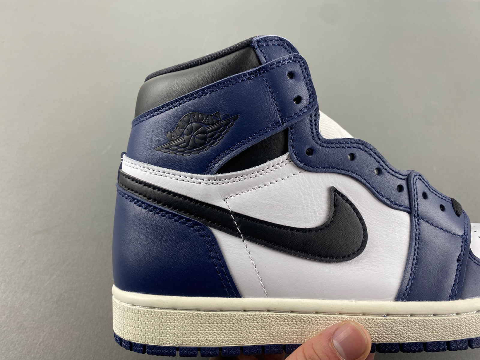 Air Jordan 1 High OG Midnight Navy DZ5485-401