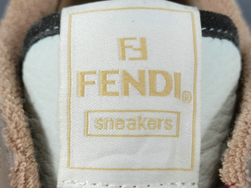 FENDI SNEAKERS