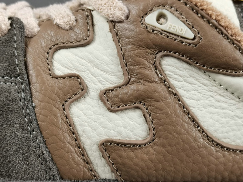 FENDI SNEAKERS