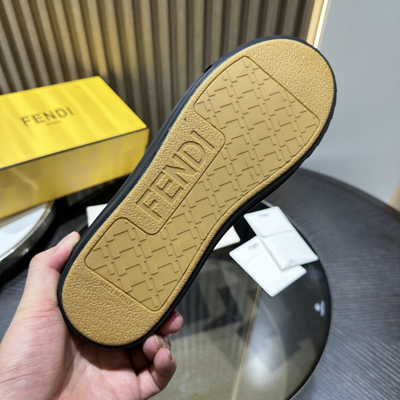 FENDI SNEAKERS