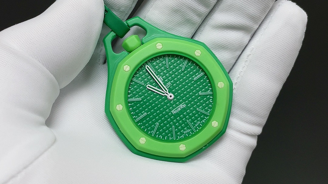 Swatch x Audemars P1g*et Royal Pop