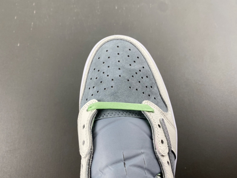 Travis Scott Jordan 1 Low Baby Blue HQ2004-400