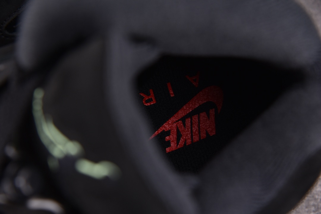 Air Jordan 5 "Halloween" HQ7978-001
