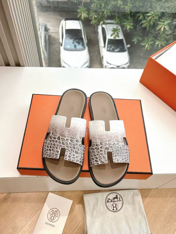 H*rmes Sandals