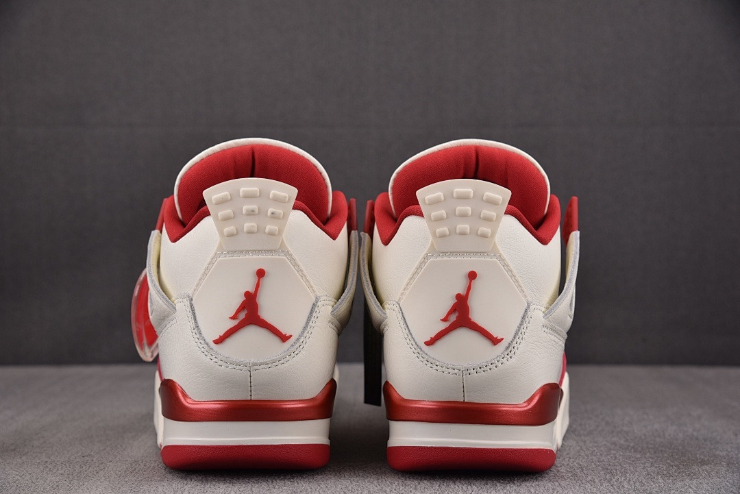 Air Jordan 4 WMNS "Valentine