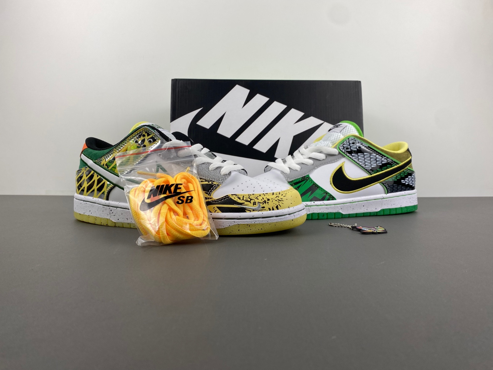 Nike Dunk Low "What The Ducks Away" HV1454-100