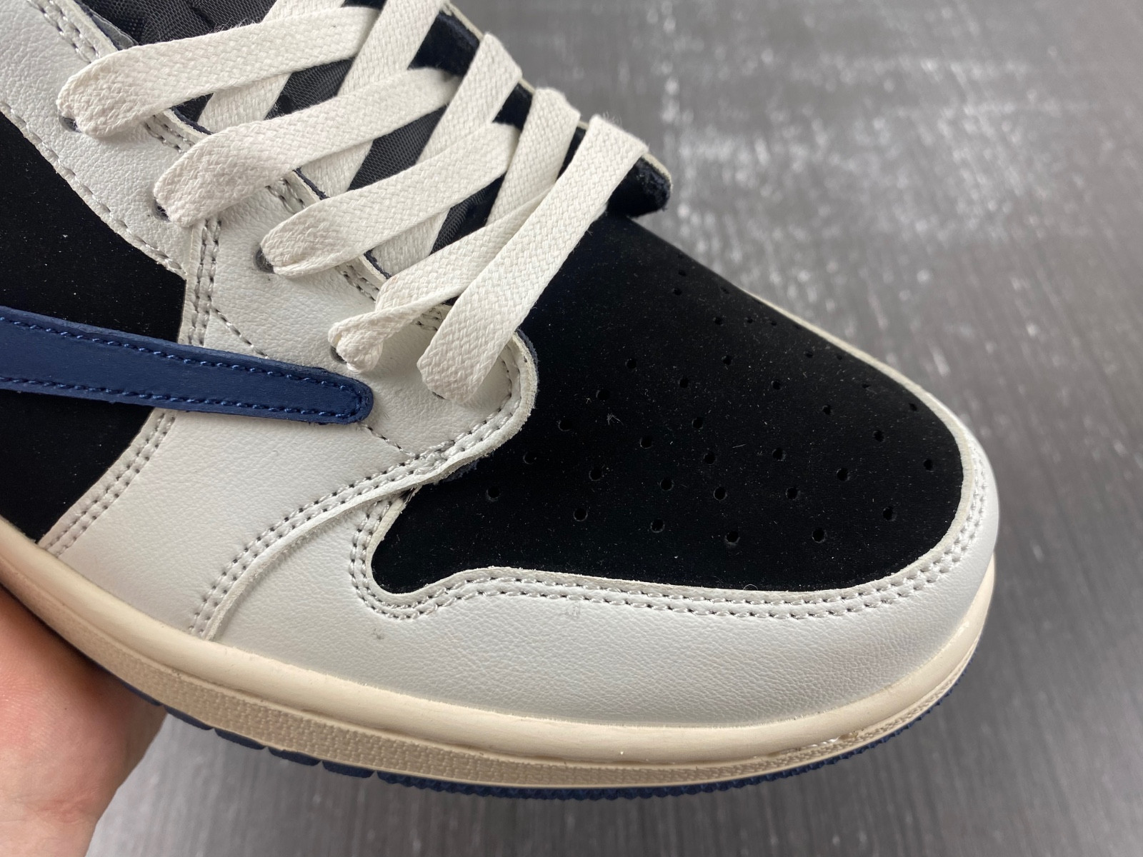 Travis Scott x Fragment Design DM7866-713