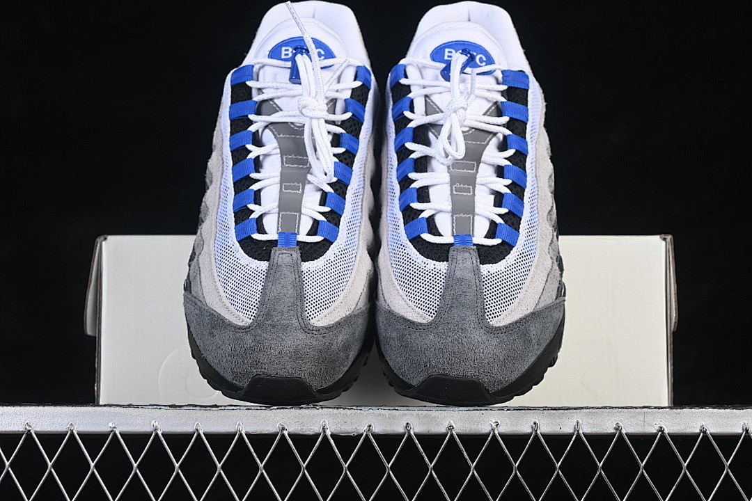 Undefeated x Nike Geo Pack Adds Soccer-Themed Blue Air Max 95 Exclusive to Birmingham IB4523-001