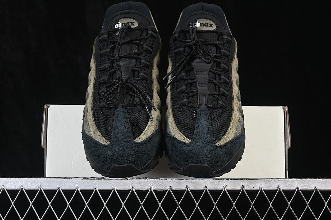 Undefeated X Air Max 95 
