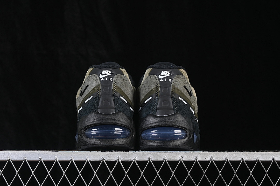 Undefeated X Air Max 95 