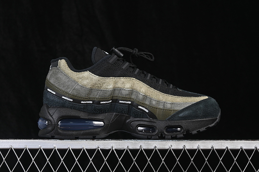Undefeated X Air Max 95 